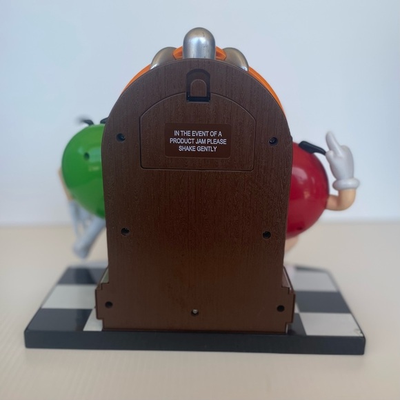 M&M’s Rock'n Roll Cafe Jukebox Candy Dispenser Limited Edition Collectib… - Picture 3 of 11